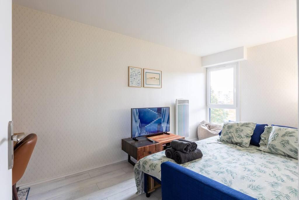Appartement Spacieux/ Disneyland/Paris/Wifi/Bureau Шамп-сюр-Марн Екстериор снимка